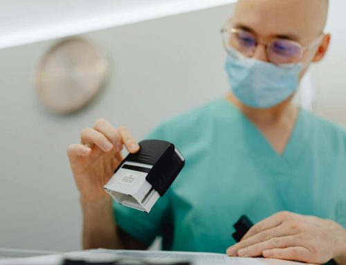 VAE médico-social Loire : transformez votre expérience en diplôme reconnu