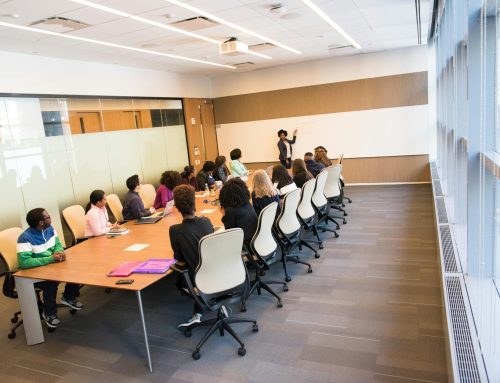 Formation e-learning vs présentiel : comment choisir le format idéal selon son profil
