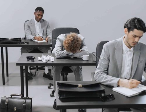 Quitter un métier que l&rsquo;on n&rsquo;aime plus : 6 clés pour commencer quand tout semble flou